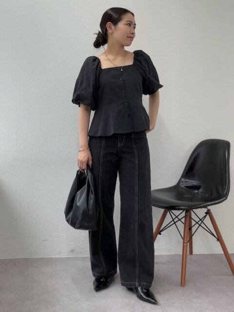 黒デニム コーデ 黒デニムコーデ3