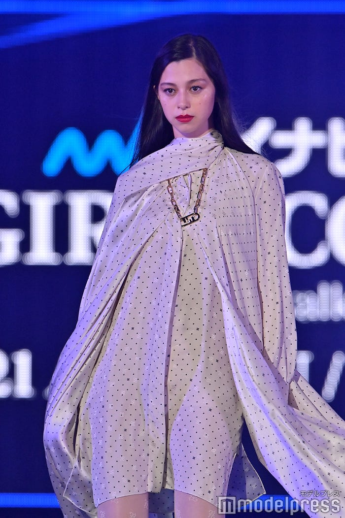 中条あやみ (C)モデルプレス