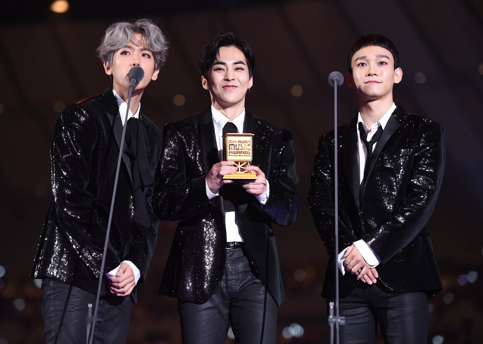 EXO-CBX（C）CJ E&M Corporation, all rights reserved