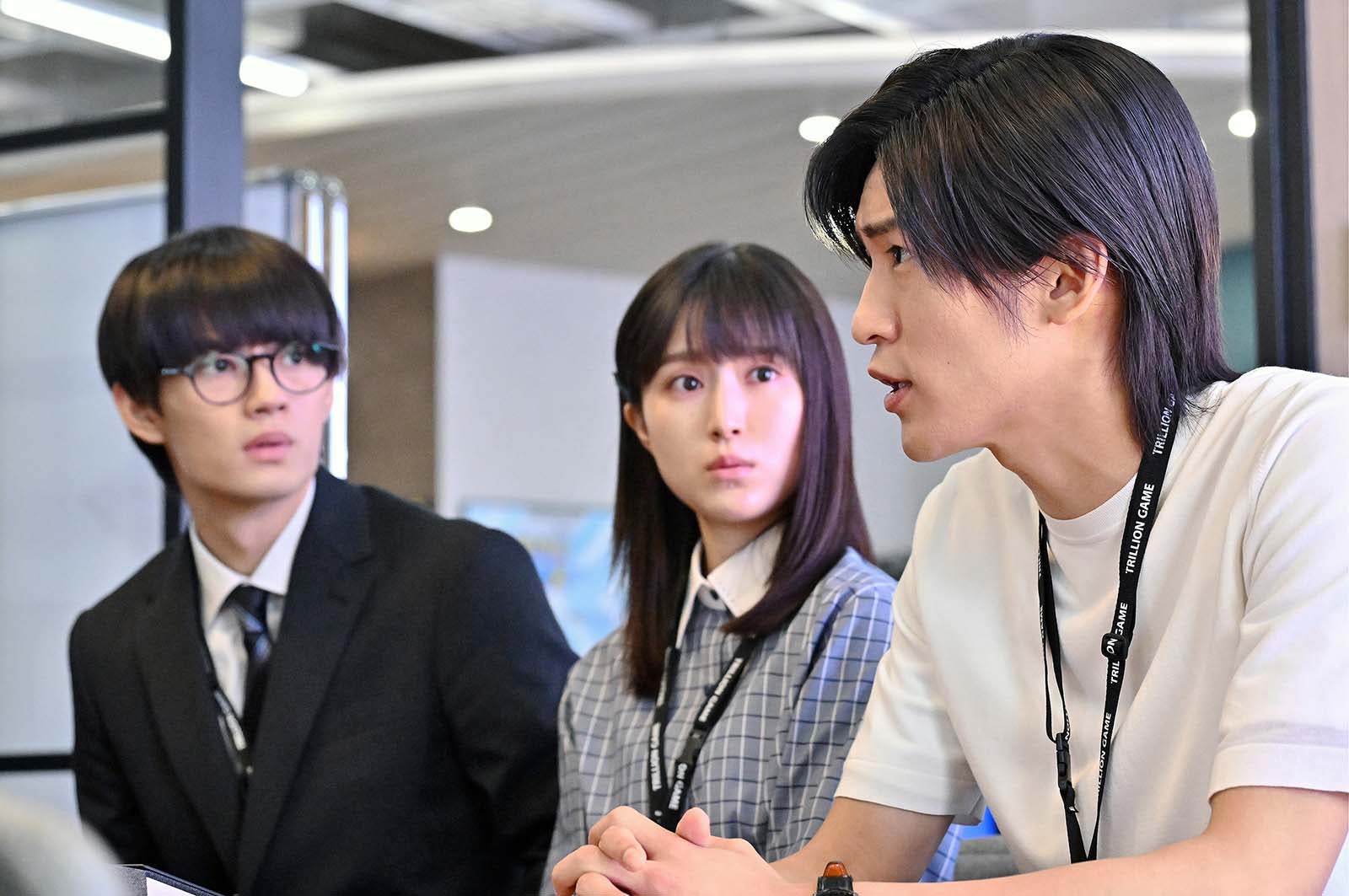 佐野勇斗、福本莉子、目黒蓮「トリリオンゲーム」第7話より（C）TBS／撮影：高橋裕子