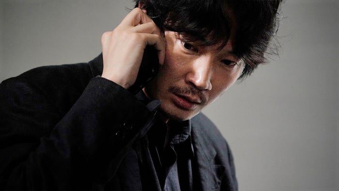 綾野剛(C)2020「ドクター・デスの遺産-BLACK FILE-」製作委員会