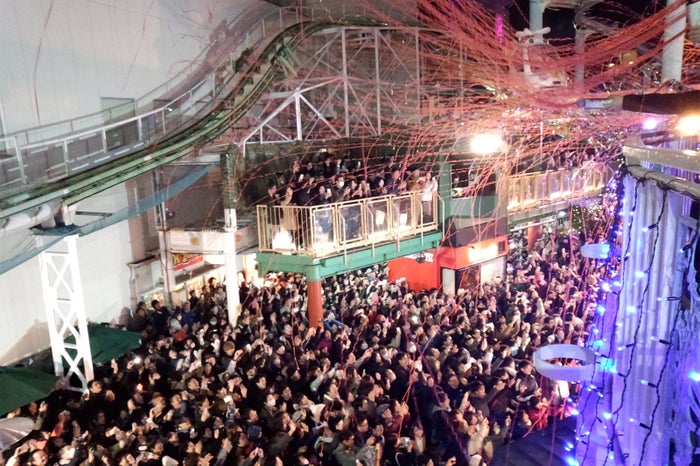 アトラクション10種が乗り放題 浅草花やしき でイルミ輝く大晦日カウントダウン 女子旅プレス