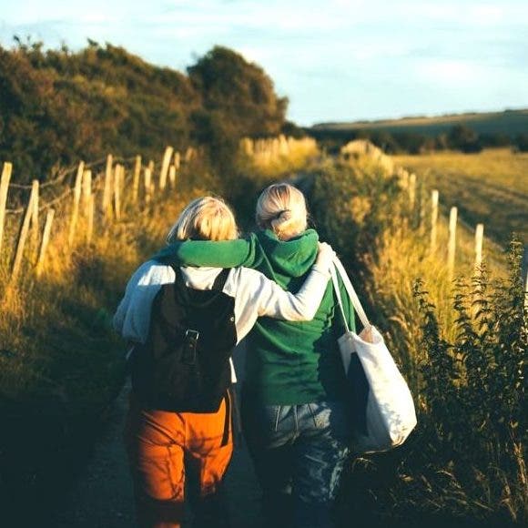 励ましの言葉に使える英語の例文まとめ 友達や仕事など状況別にフレーズをご紹介 モデルプレス 励ましの言葉に使える英語の例文まとめ 友達や仕事など状況別にフレーズをご紹介 モデルプレス