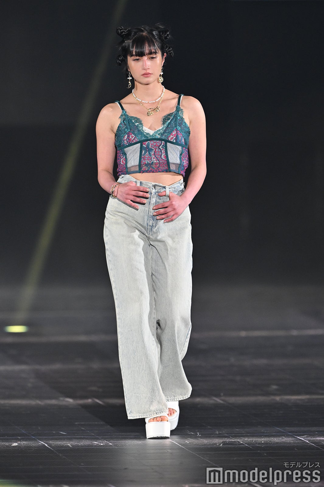 （C）モデルプレス