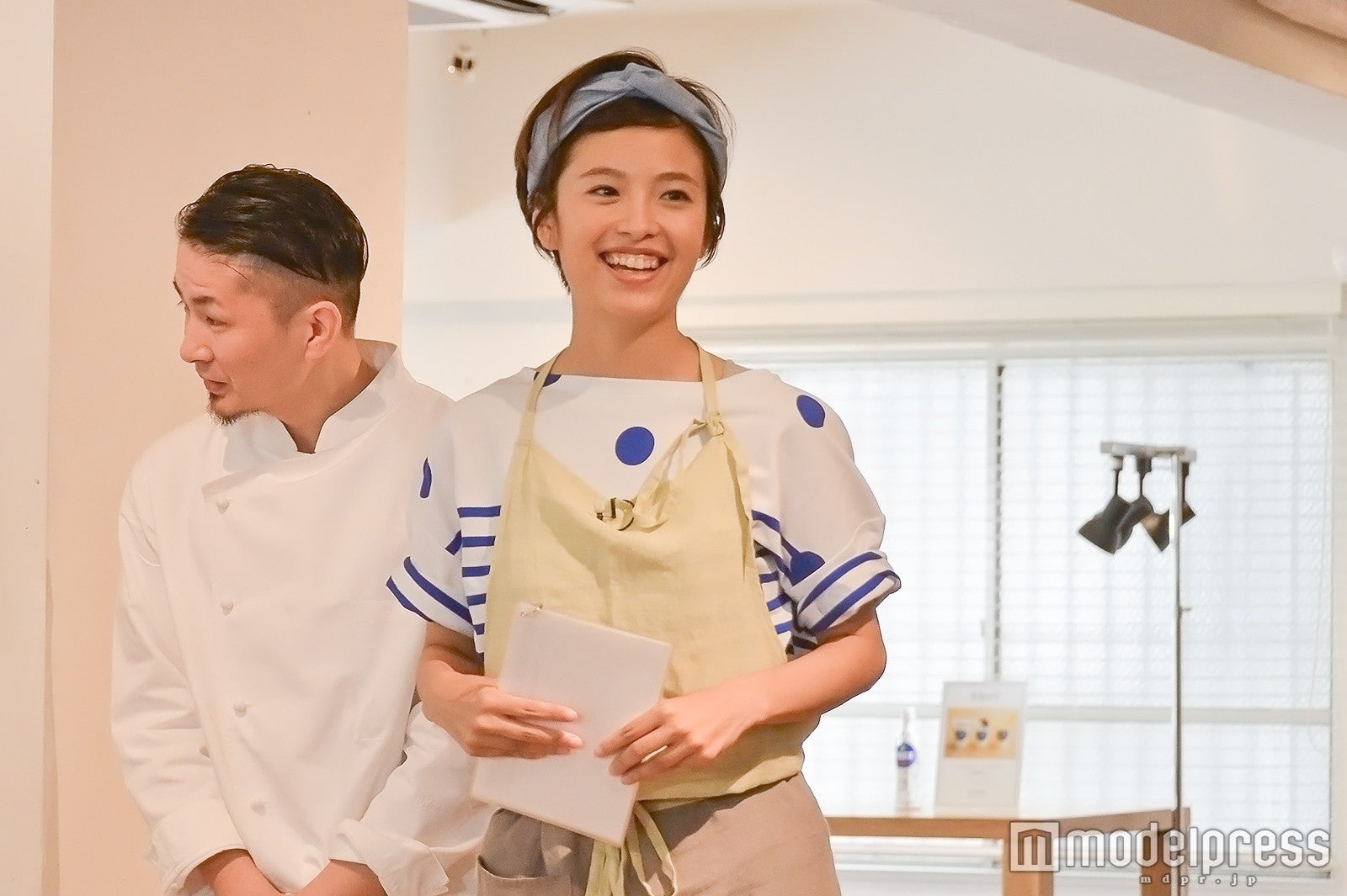 （左から）シェフ・小原鉄平氏、発酵マイスター・菜月氏（C）モデルプレス