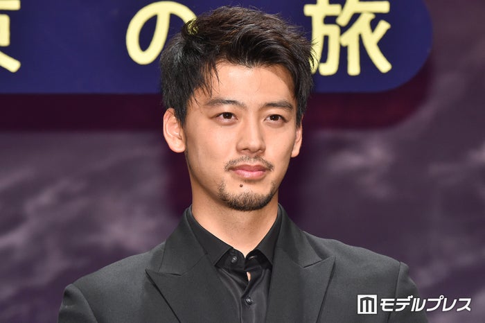 竹内涼真、トレーニング中の逞しい背筋披露「美しい」「もはや芸術作品」の声