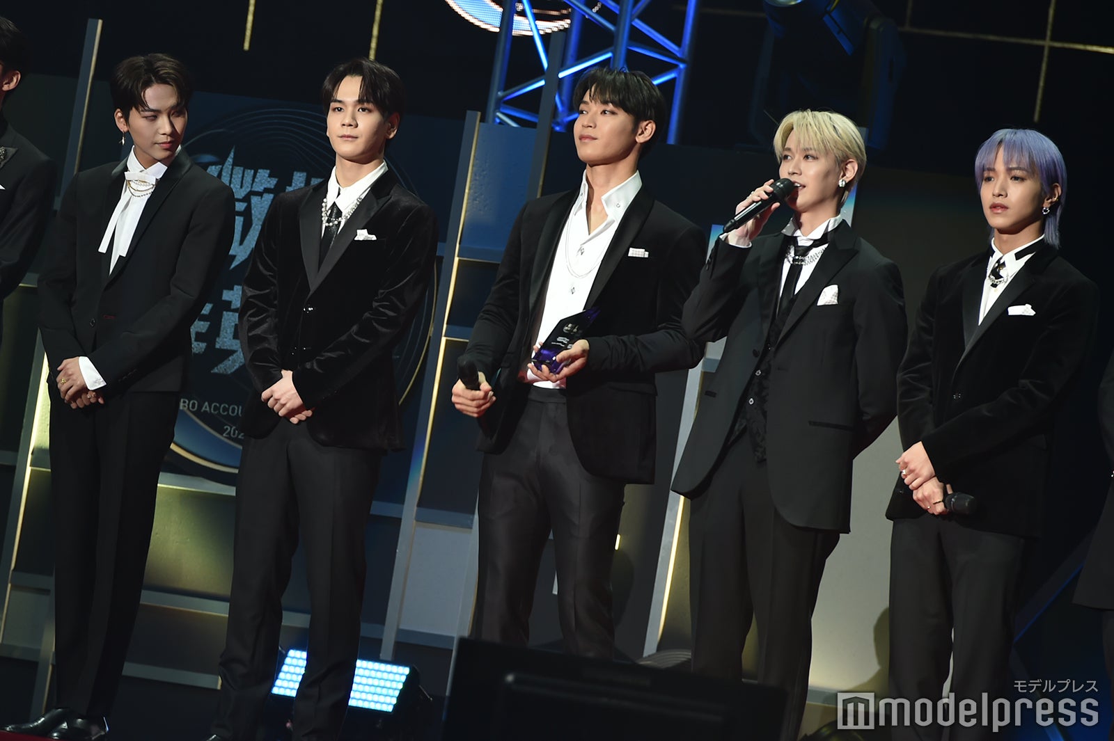 JO1（C）モデルプレス