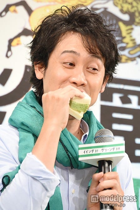 ガブリと食べる大泉洋