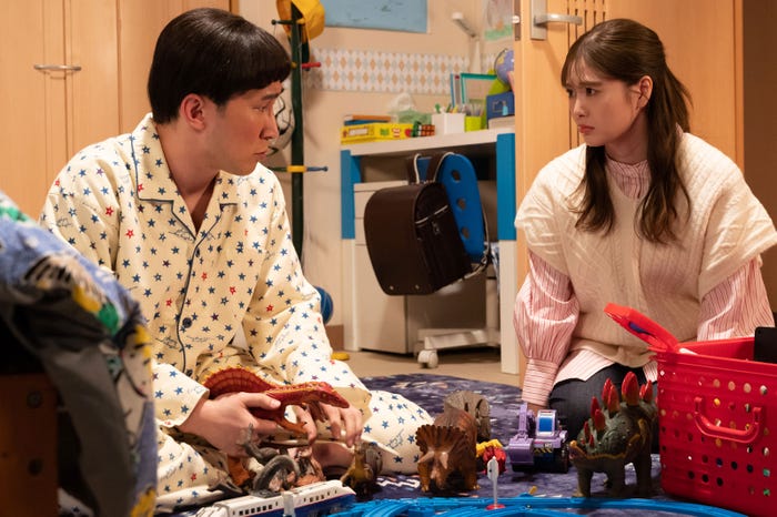 じろう、白石麻衣(C)NHK