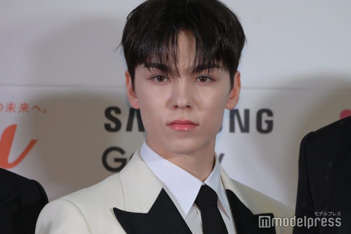VERNON(バーノン)/SEVENTEEN(C)モデルプレス