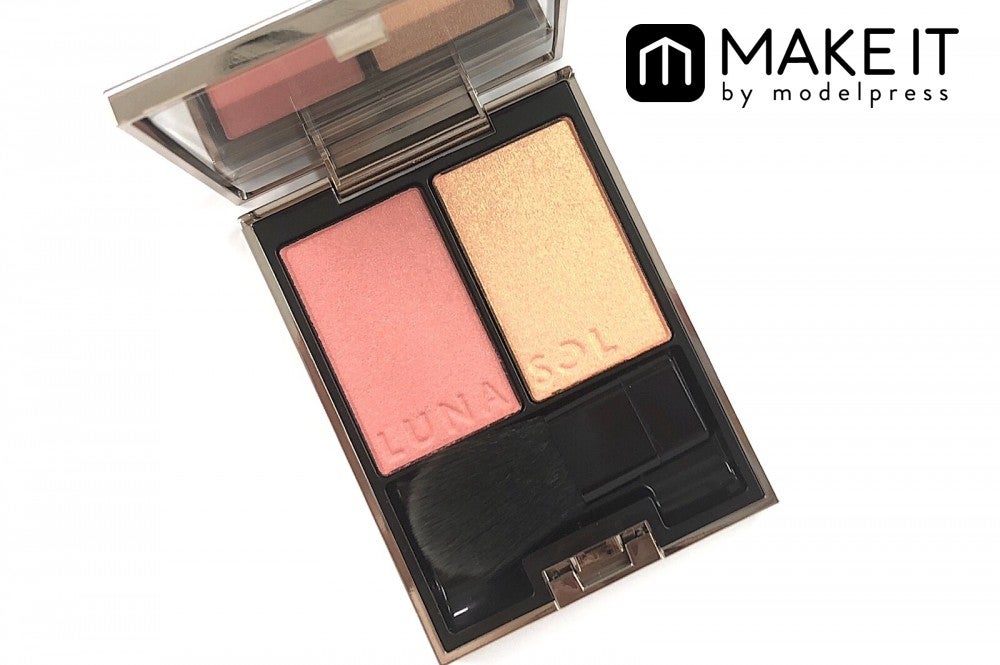 LUNASOL／カラーリンググレイズ／02 Sunset Glow／6,200円（税抜） (C)メイクイット