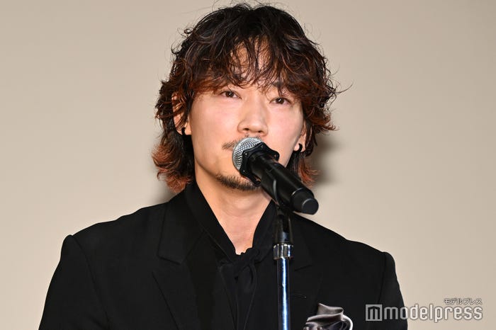 綾野剛(C)モデルプレス