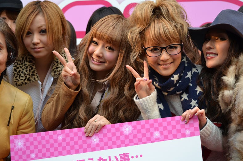 てんちむ、みずきてぃ、鈴木奈々、Lie