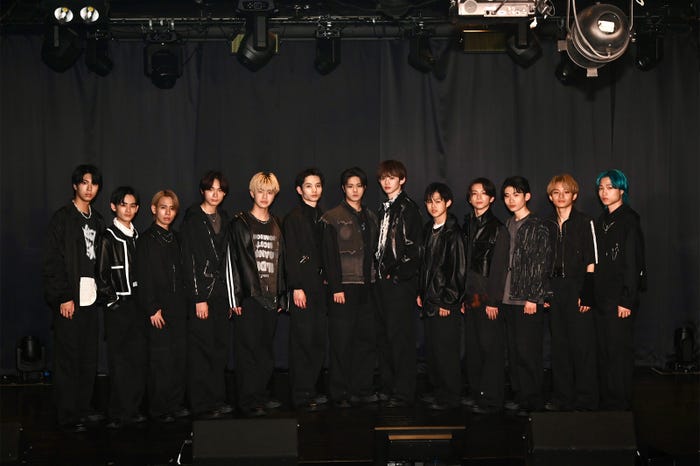 (左より)オオジュ、タロウ、トワ、ユウタ、コウスケ、ユウゴ、リョウ、リク、コウヘイ、リオ、ケンタ、ショウ、リョウタロウ(提供写真)