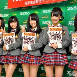 NMB48(写真左から:上西恵、渡辺美優紀、山本彩、福本愛菜、小谷里歩)