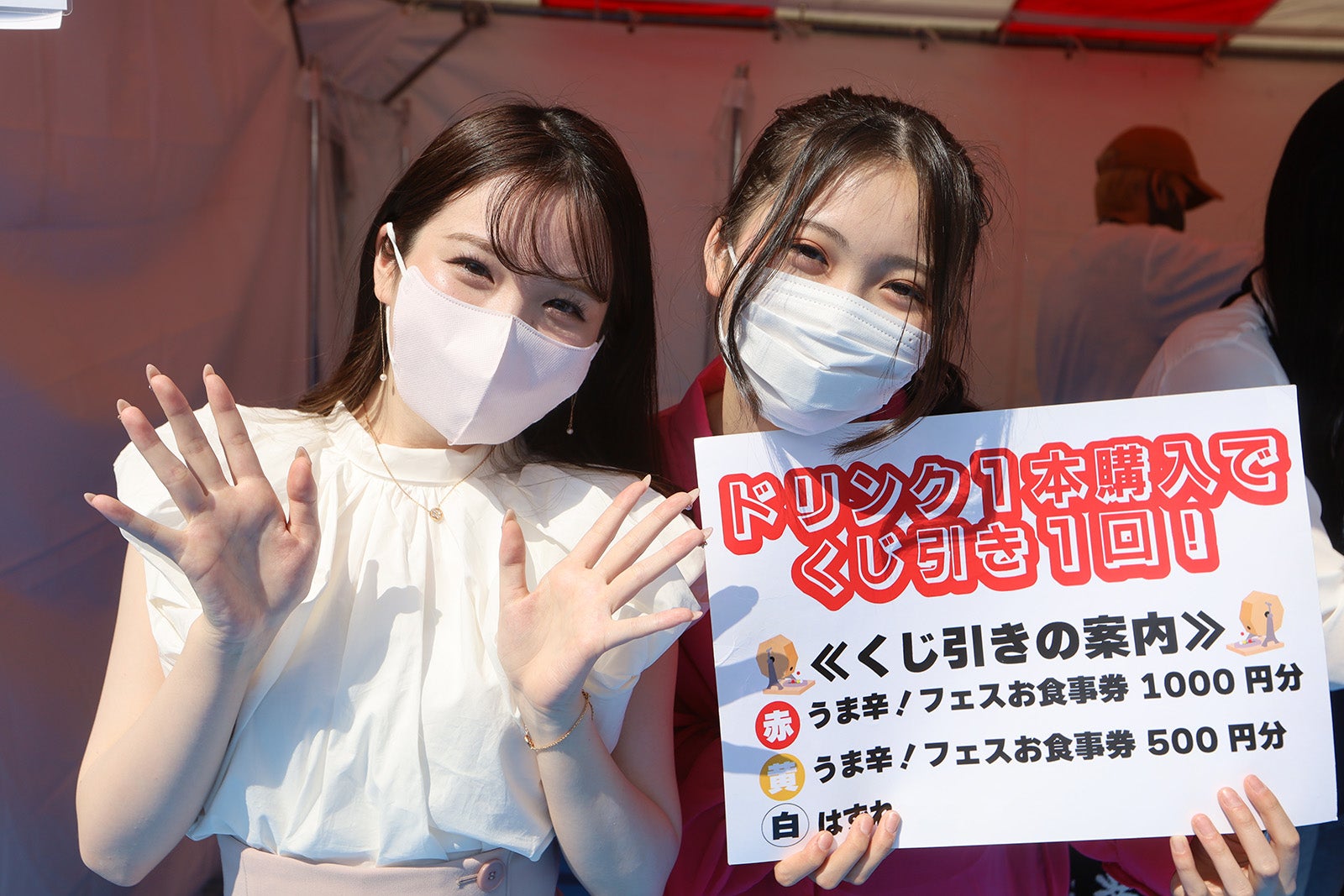 （左から）AYANE、HANA（提供写真）