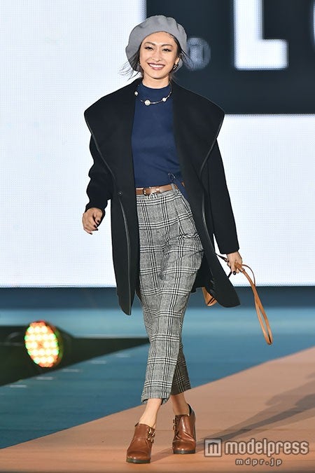 山田優、ハンサムコーデで堂々ランウェイ　観客3万4000人を釘付けに＜GirlsAward 2015 A／W＞