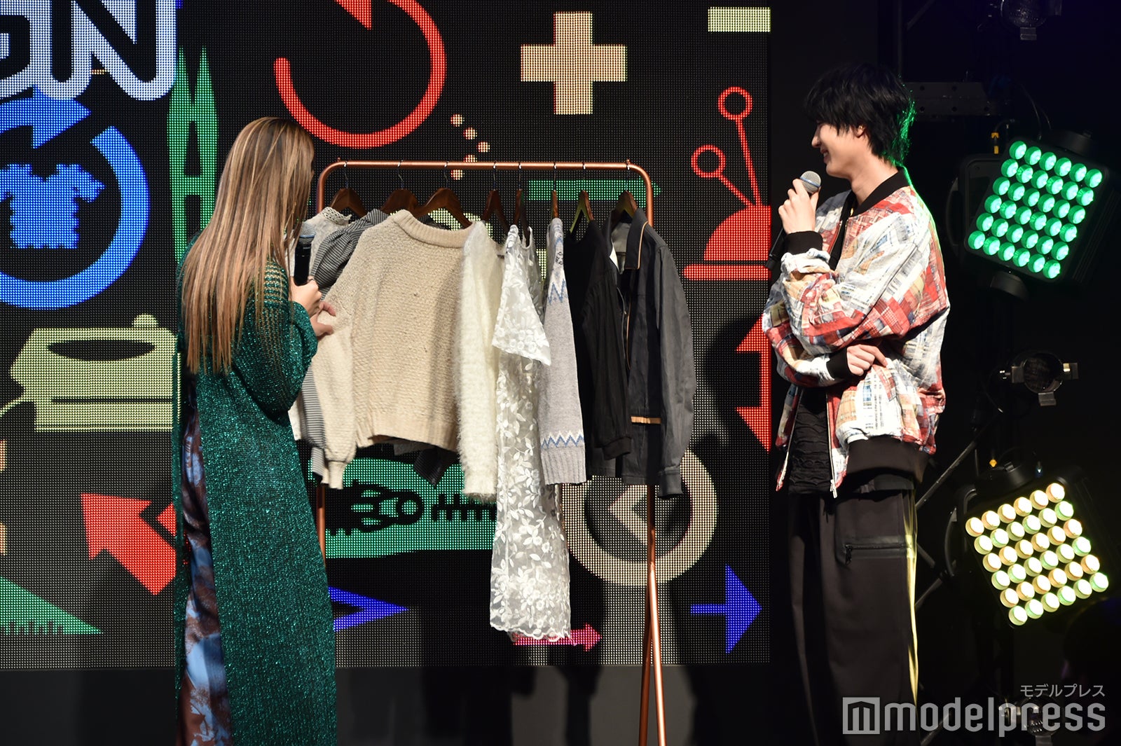 池田美優、桜田通（C）モデルプレス