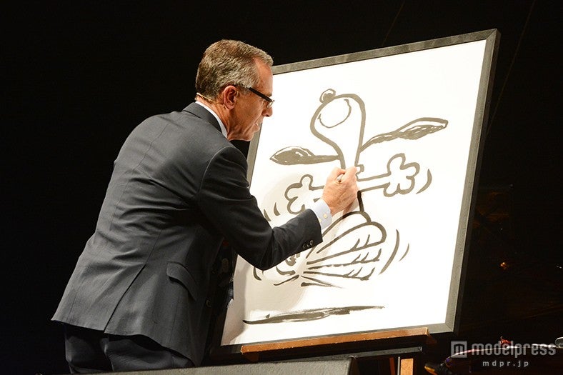 監督がスケッチを披露