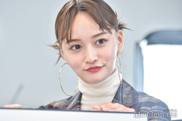 わたなべ麻衣(C)モデルプレス