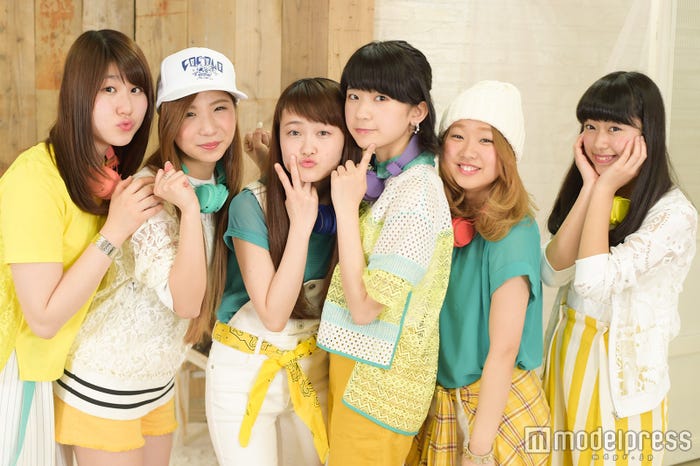 Little Glee Monster(左から)かれん、MAYU、芹奈、manaka、麻珠、アサヒ(C)モデルプレス