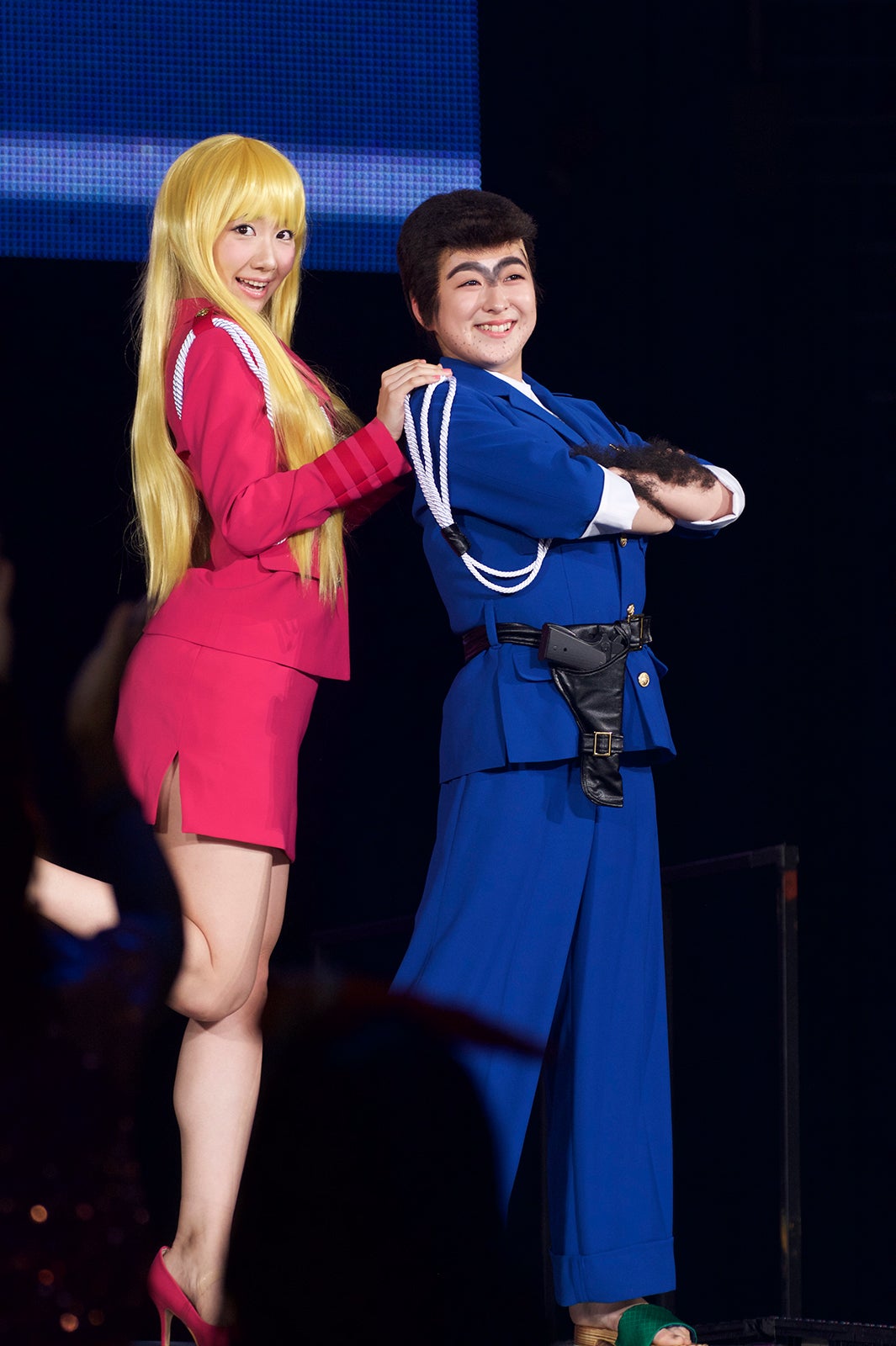 柏木由紀、伊豆田莉奈「AKB48グループユニットシングル争奪じゃんけん大会」（C）AKS