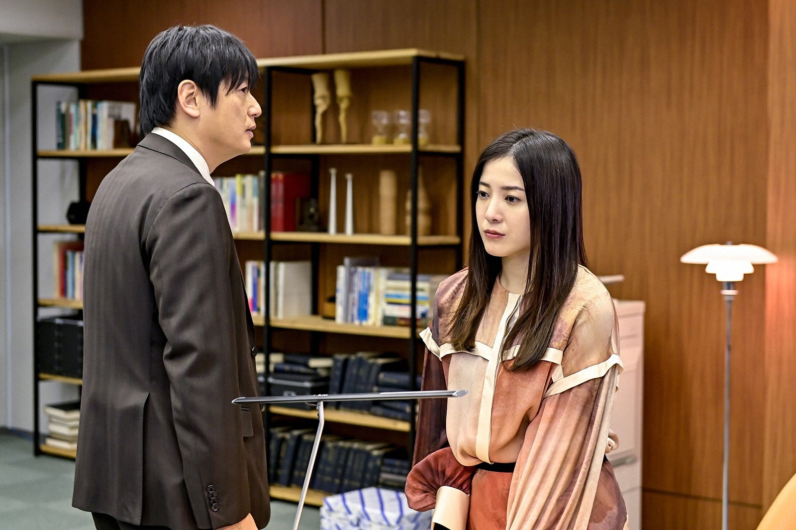 井浦新、吉高由里子／「最愛」最終話より（C）TBS