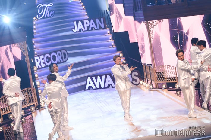 DA PUMP (C)モデルプレス