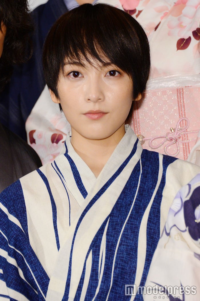 知英 ショートヘア メンズ浴衣で登場 イケメンぶりに黄色い歓声 モデルプレス