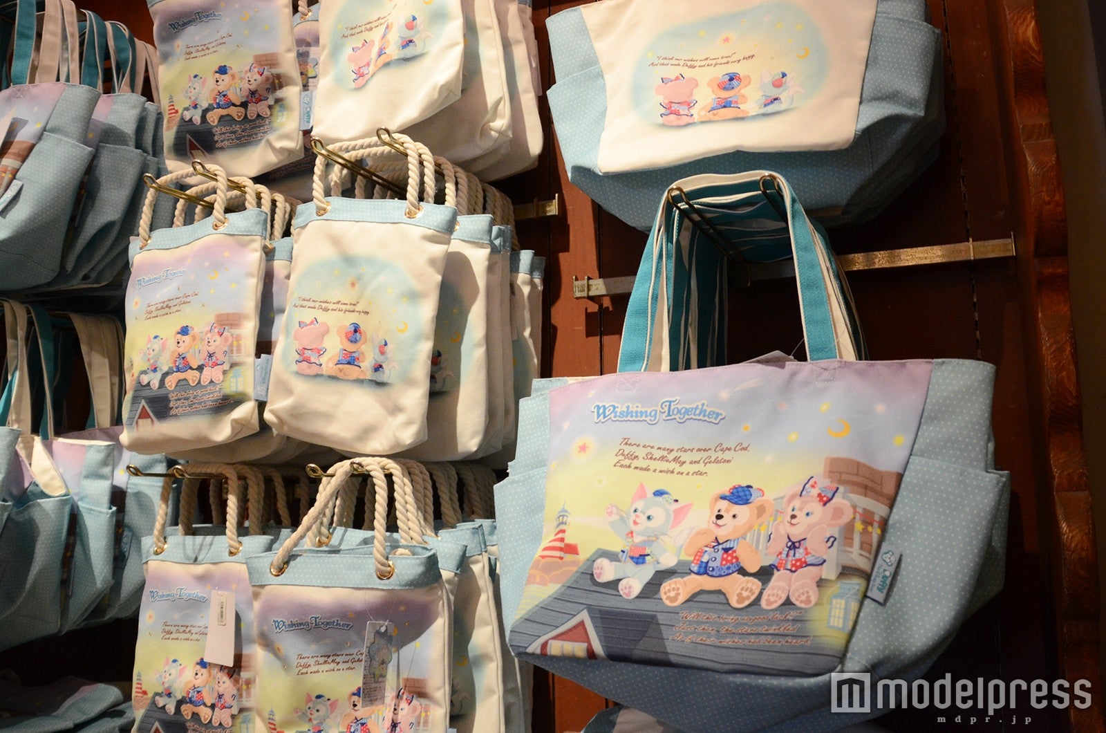 トートバッグ、ミニトートバッグ（C）モデルプレス