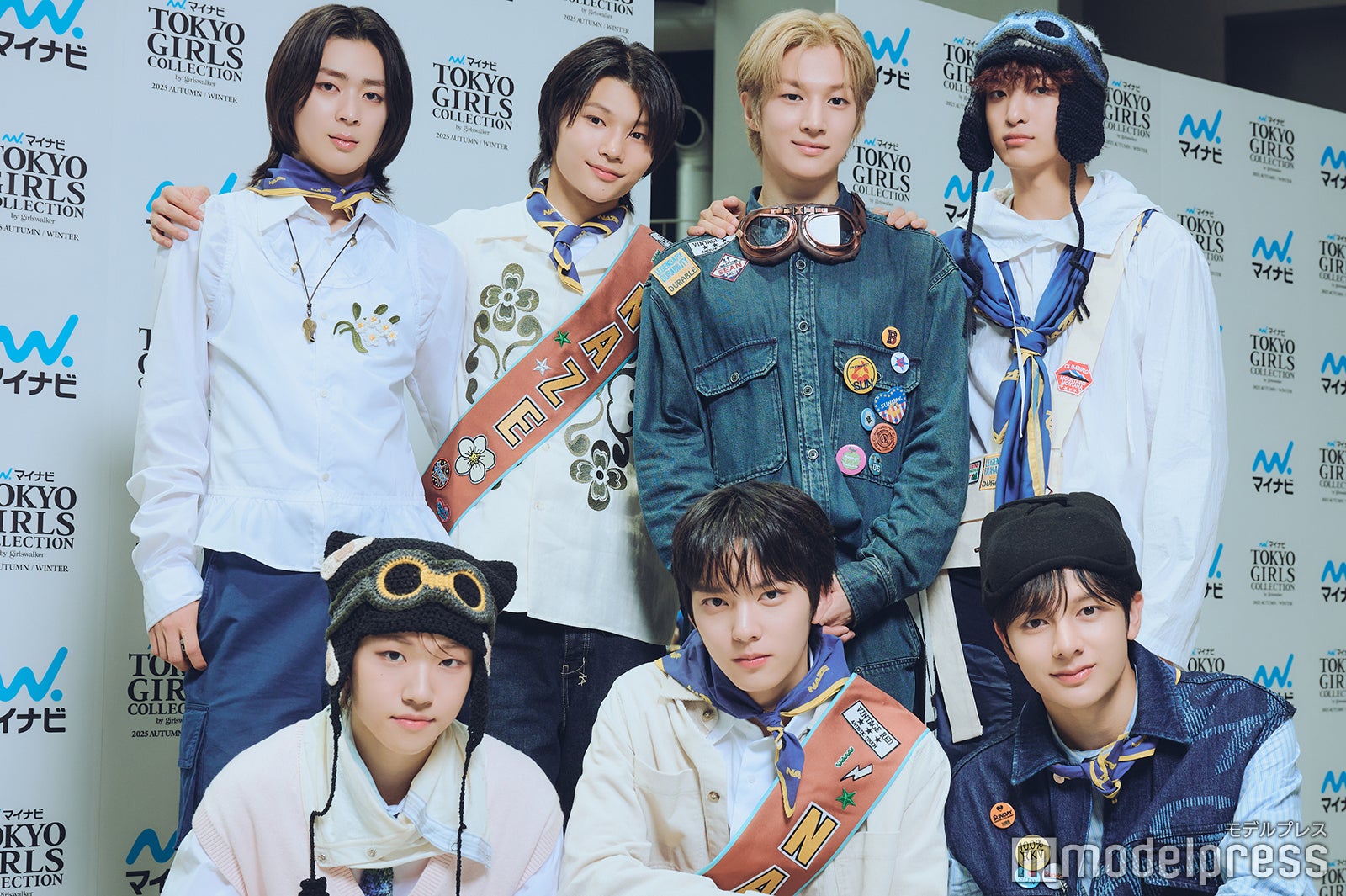 NAZE／（後列）カイセイ、ユウヤ、ユンギ、キムゴン（前列）アト、ドヒョク、ターン（C）モデルプレス