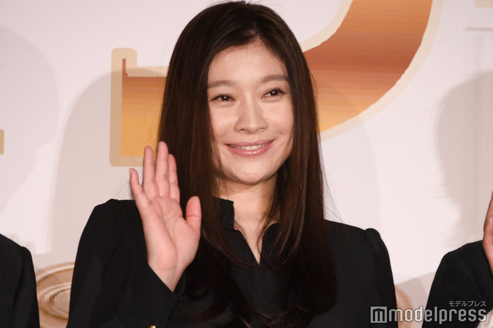 篠原涼子 （C）モデルプレス