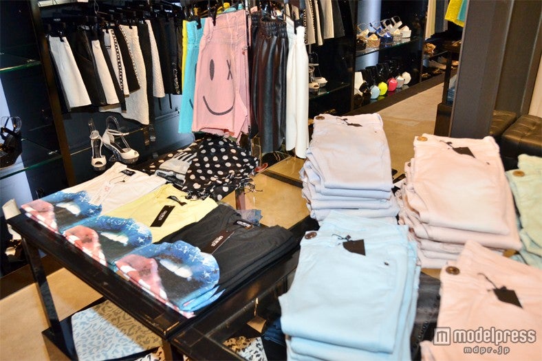 春らしいポップなアイテムを多数展開／米・ロサンゼルス発のブランド「GROWZE」フラッグシップショップ内観