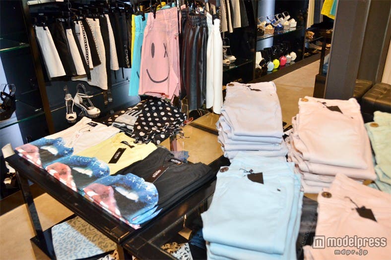 春らしいポップなアイテムを多数展開/米・ロサンゼルス発のブランド「GROWZE」フラッグシップショップ内観