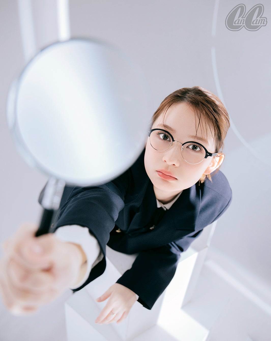 畑芽育、コナン風コーデで「CanCam」登場 超特急カイら人気芸能人が“コナン愛”語る