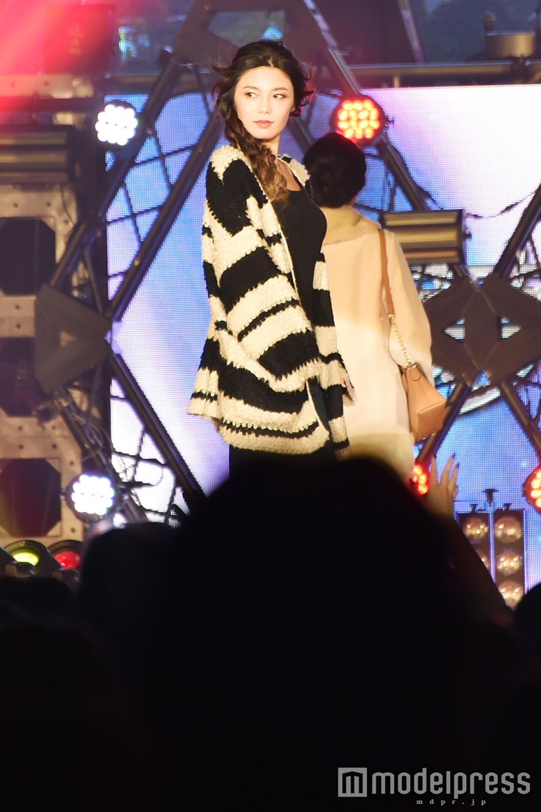 島袋聖南（C）モデルプレス