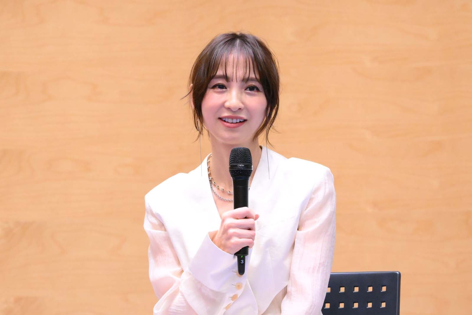 篠田麻里子（C）テレビ朝日