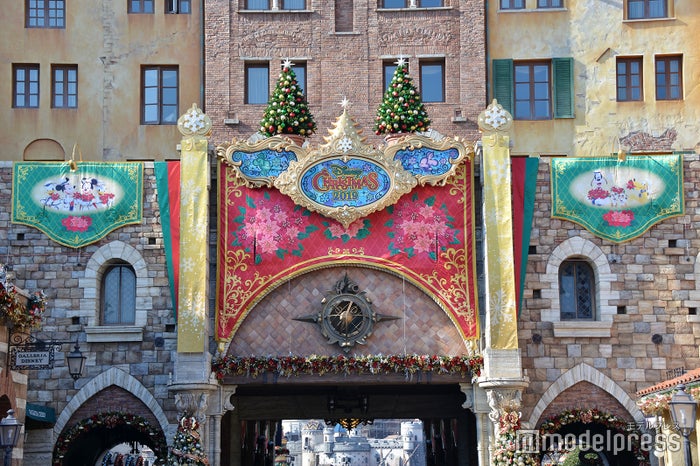 ディズニー クリスマス19 Tds Tdl情報まとめ ショーパレード グッズ フード デコレーション 各プログラム詳細 モデルプレス