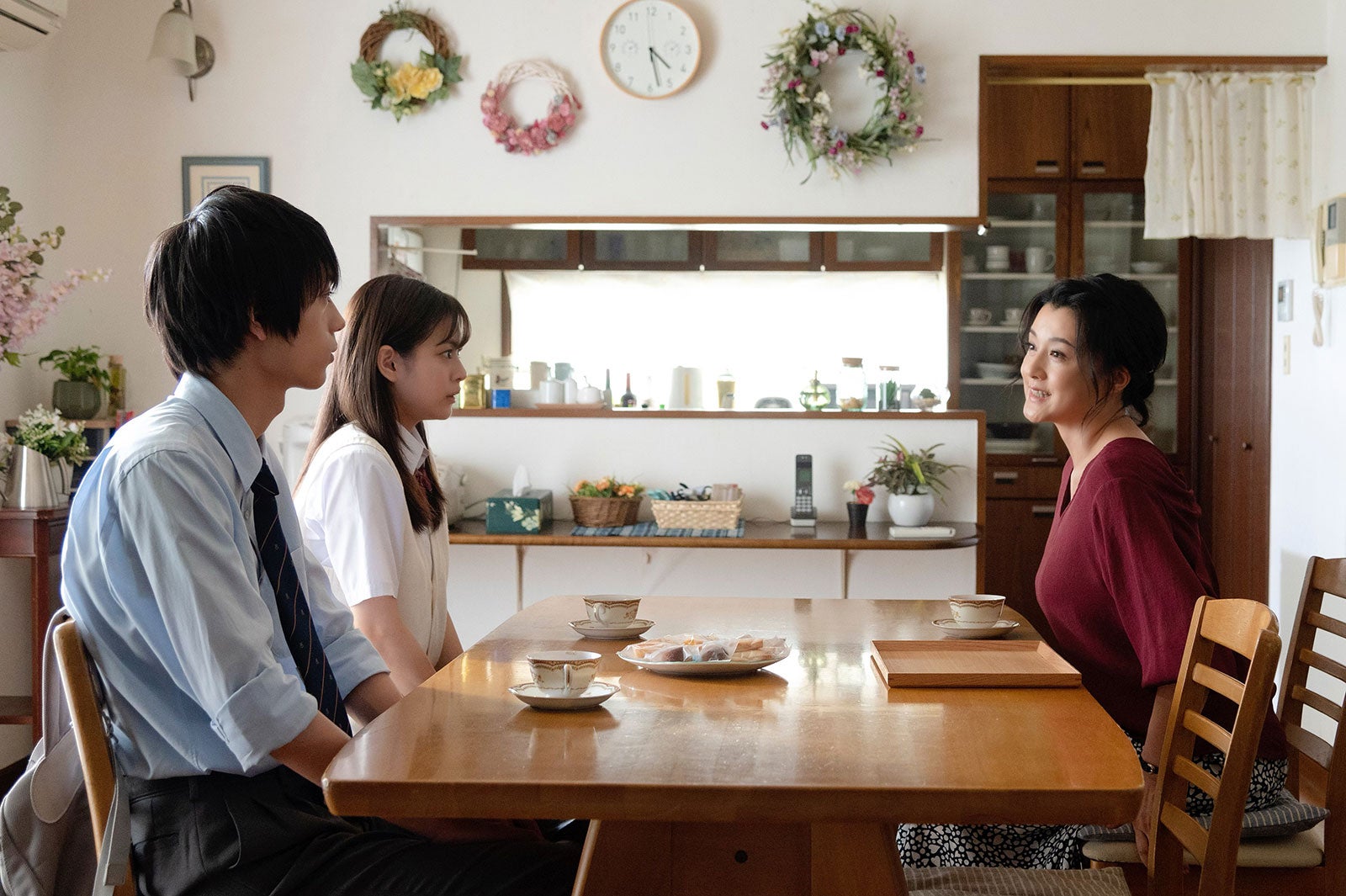 （左から）水沢林太郎、永瀬莉子、藤原紀香／ドラマ「17.3 about a sex」最終話より（C）AbemaTV