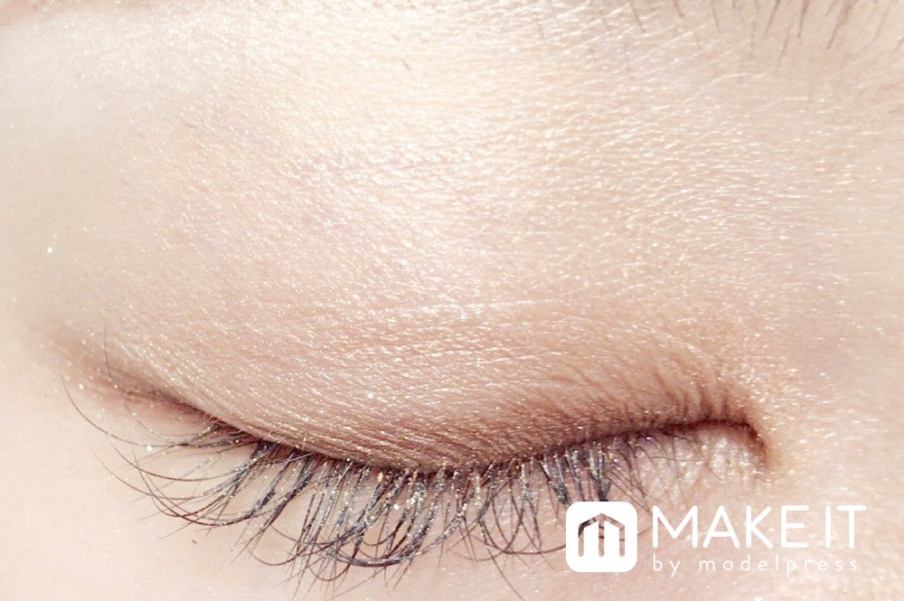 ルナソル／スリーディメンショナルアイズ／01 Neutral Beige使用 (C)メイクイット