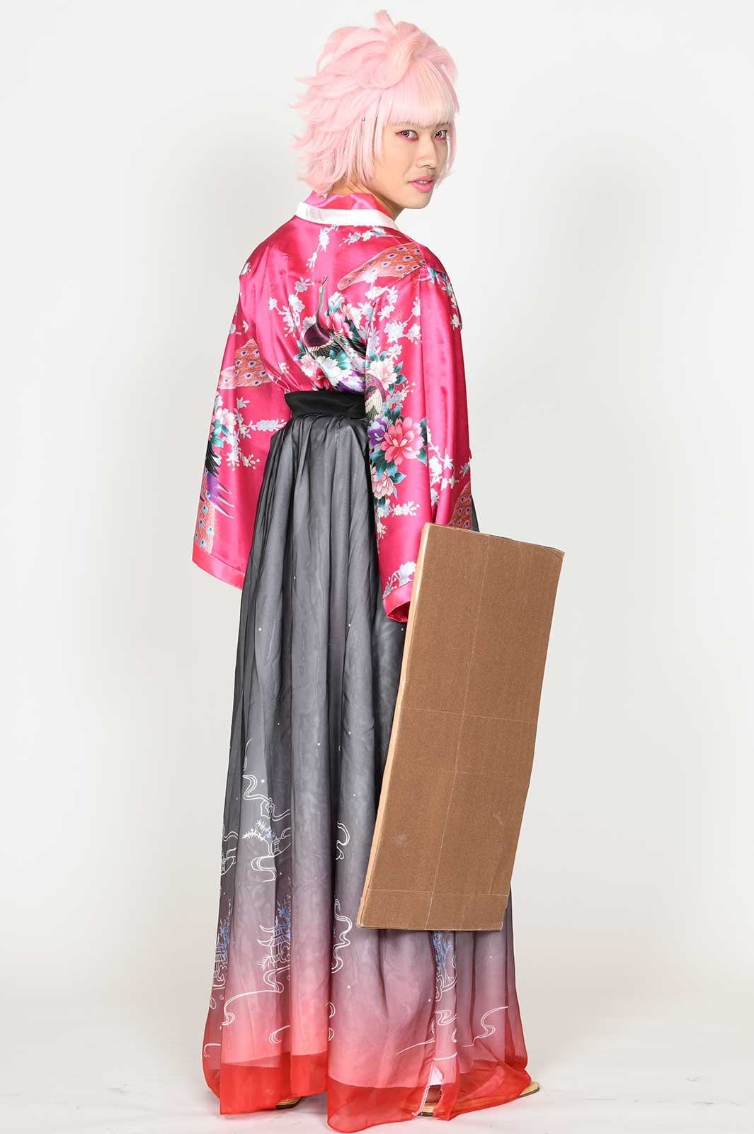 紙やすり（小橋宇宙）（C）日本テレビ