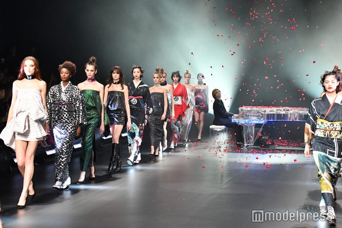 YOSHIKI(奥)(C)モデルプレス