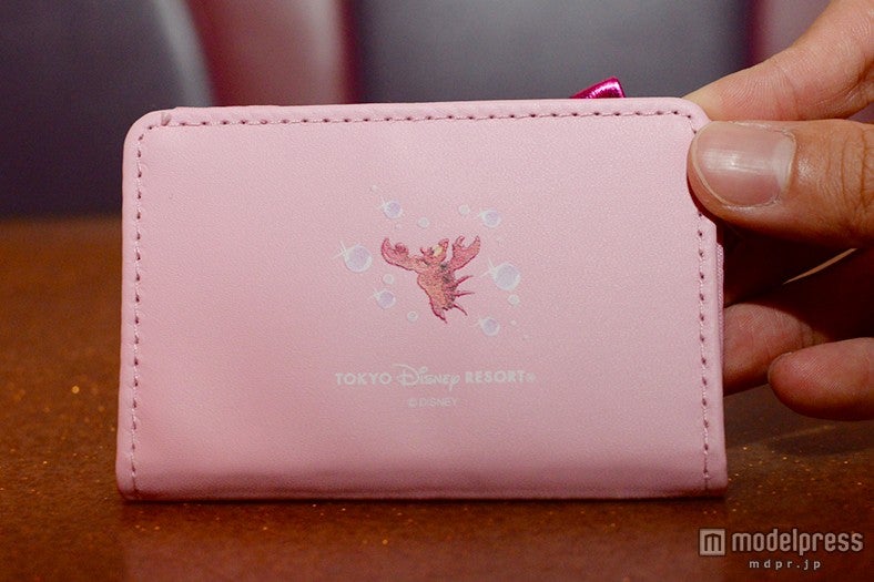 裏にはセバスチャンも