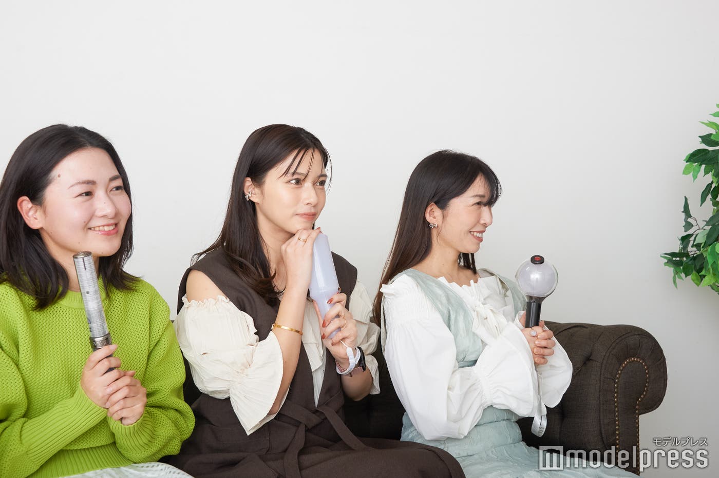 (C)モデルプレス