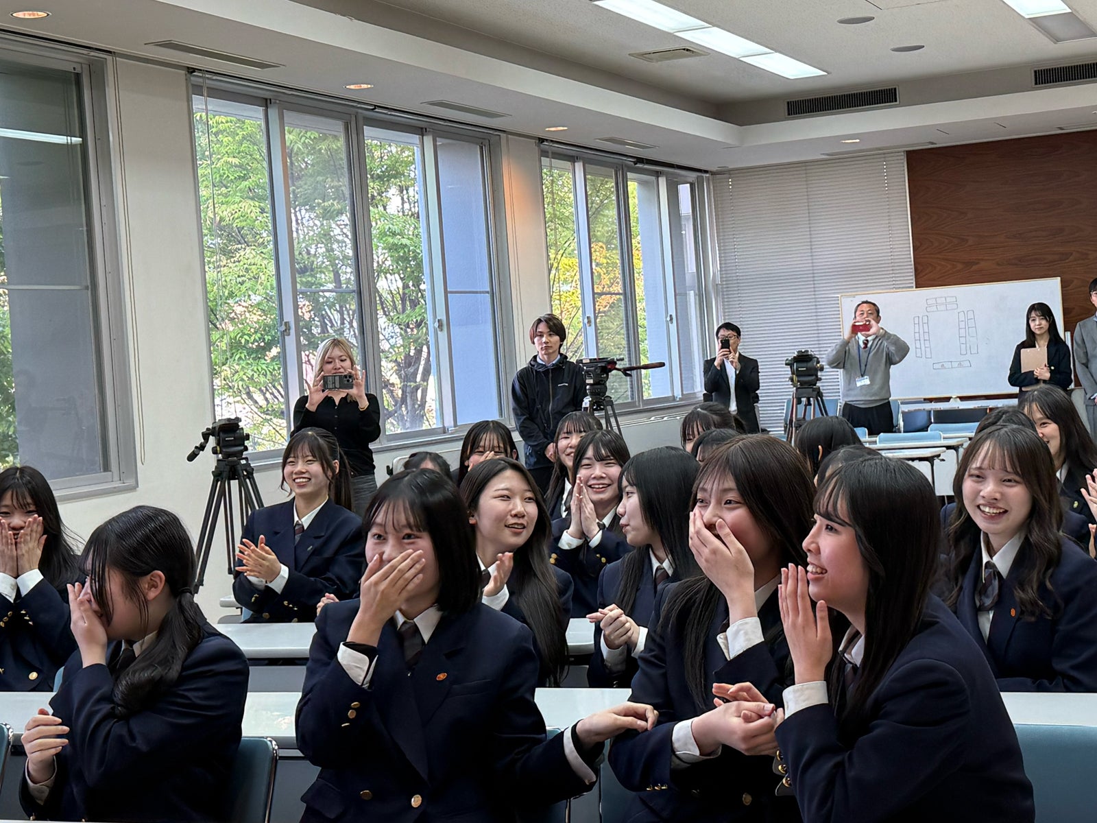 ⾹川県⽴⾼松桜井⾼等学校 ダンス部（提供写真）