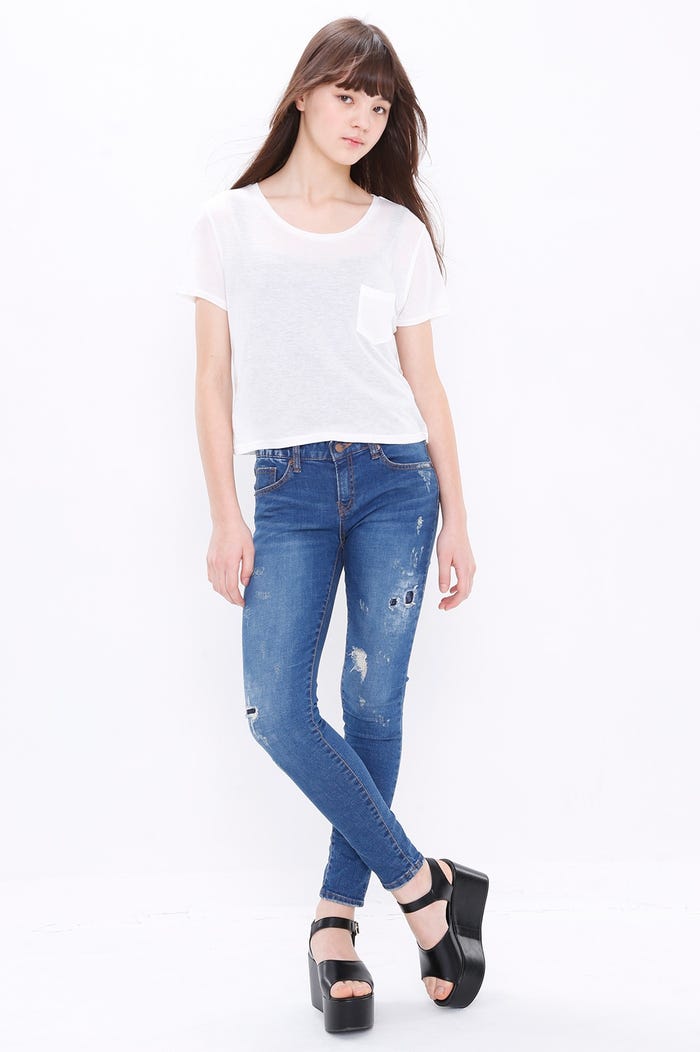 藤田エミリ(画像提供:所属事務所)