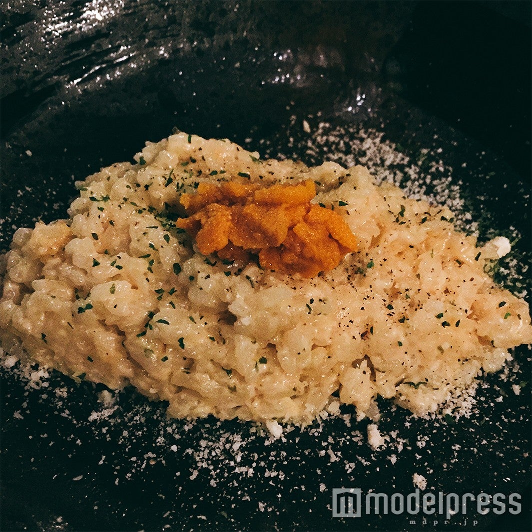 濃厚でクリーミーなチーズとウニの風味が絶妙な「和食屋さんの生うにクリームリゾット」（C）モデルプレス