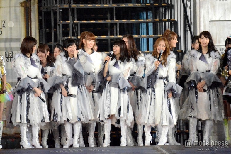 「AKB48 2013真夏のドームツアー～まだまだ、やらなきゃいけないことがある～」の東京ドーム最終公演に出演したAKB48