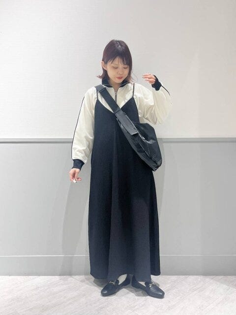 黒キャミワンピース コーデ 黒キャミワンピースのコーデ