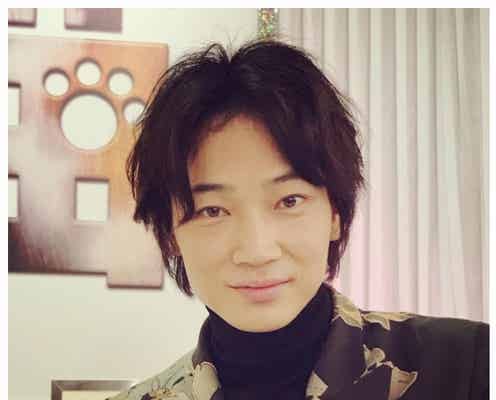 綾野剛のかわいさを選りすぐり “ファンが最後まで耐久できるか心配”な動画公開